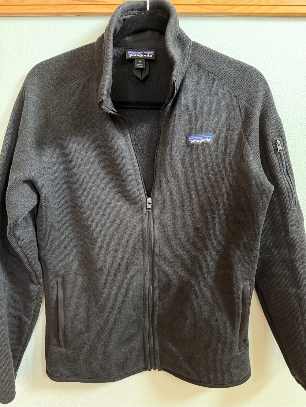 Patagonia Women's Dark Gray Full-Zip Jacket